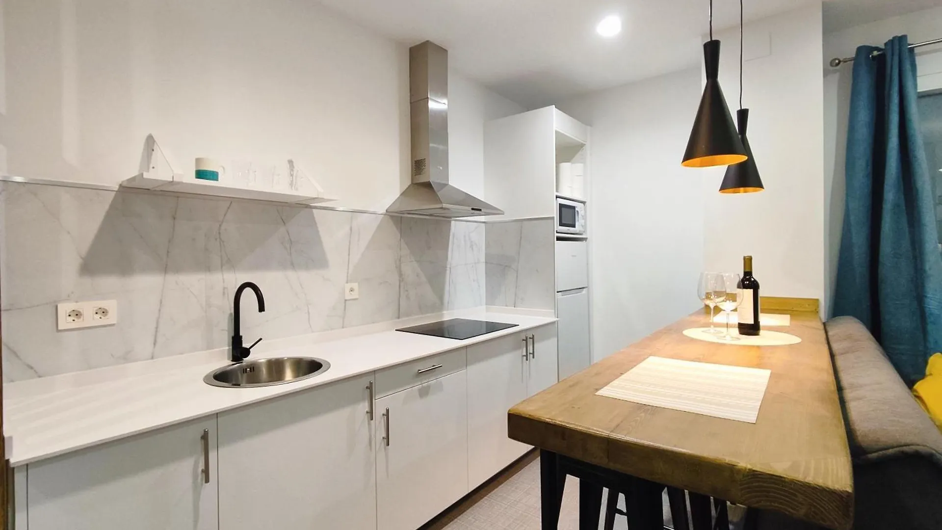 Ferola Homes Granada Apartment