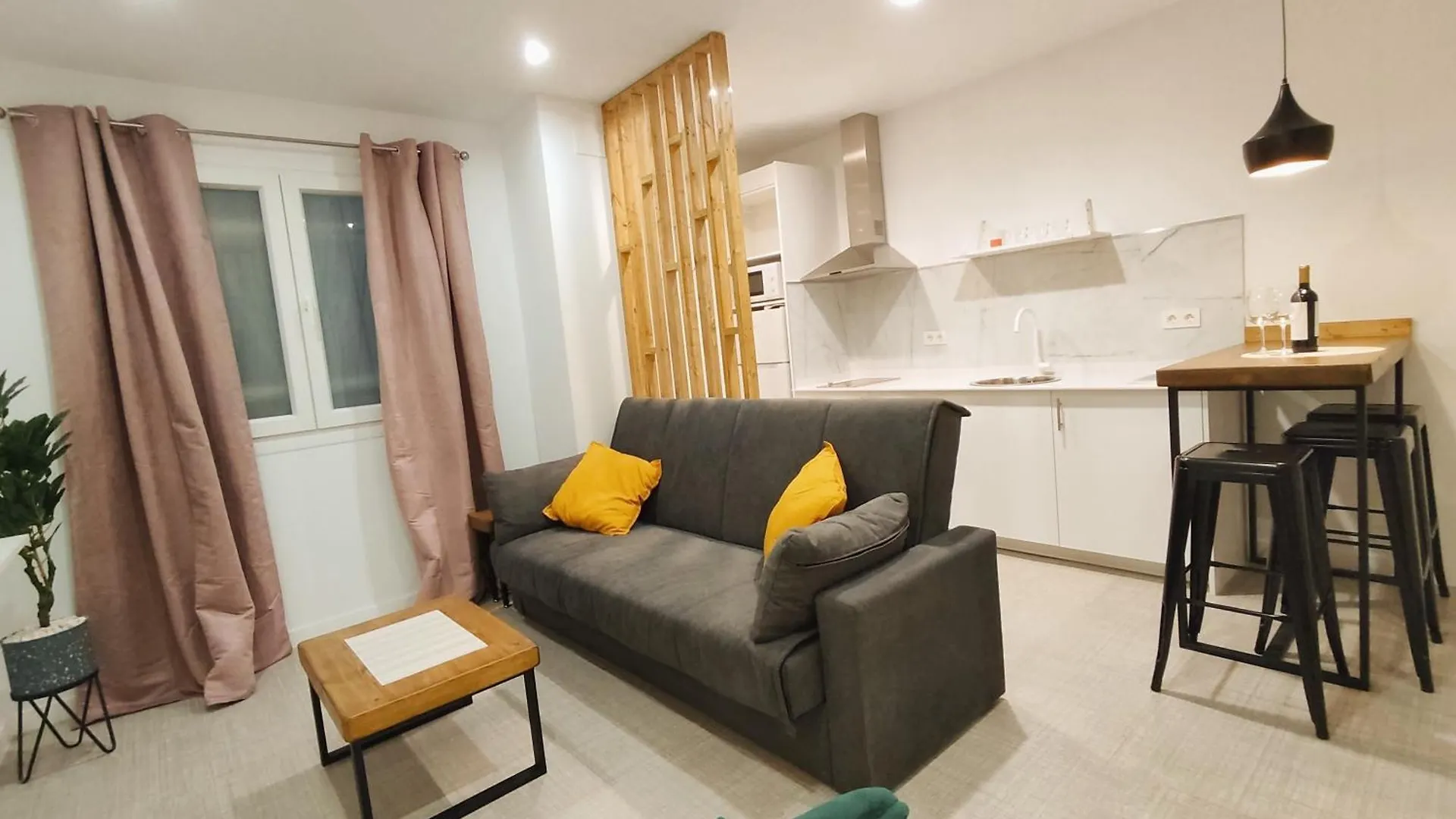 Ferola Homes غرناطة إسبانيا