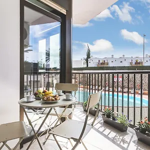 https://home2book-cozy-apartment-playa-del-ingles-pool.in-canary-islands.com