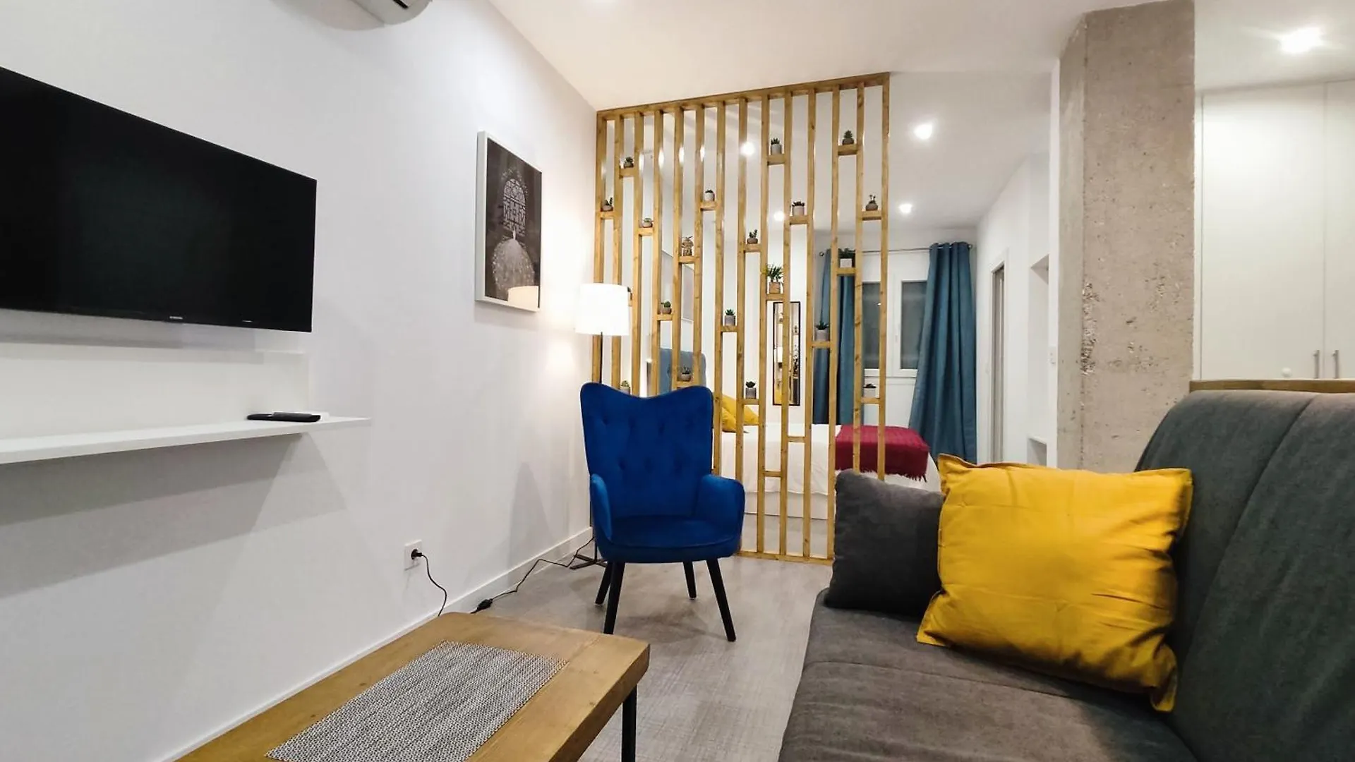 Ferola Homes Granada Apartment