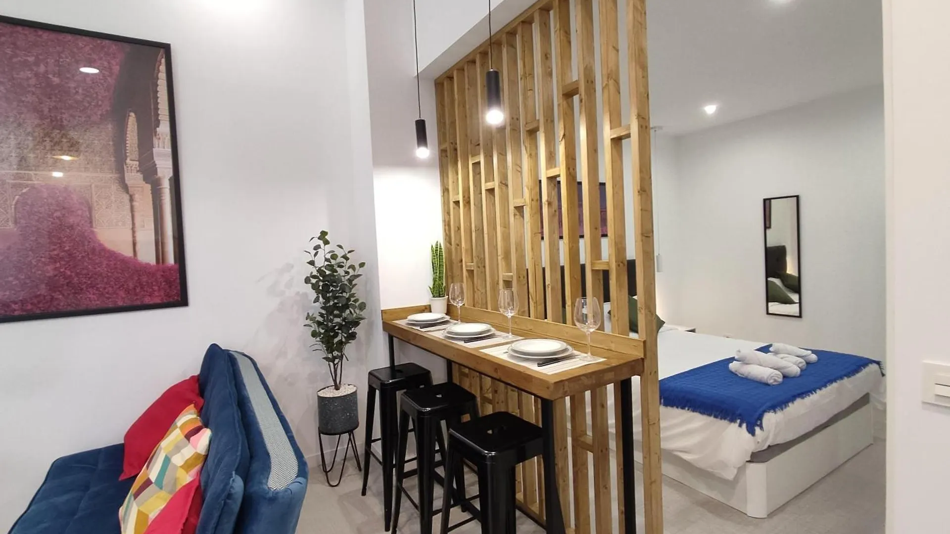 Ferola Homes Granada Apartment